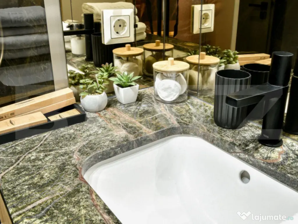 Apartament 3 camere, 50 mp, zona Centru 