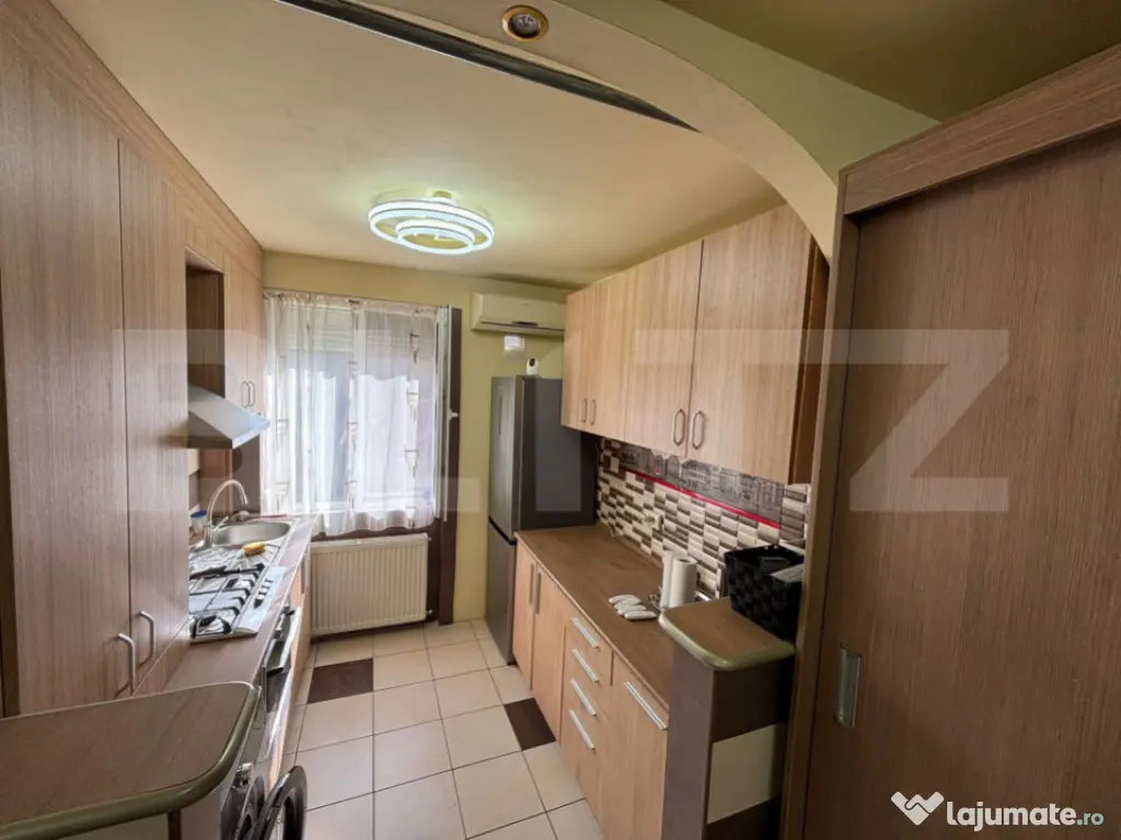 Apartament 3 camere, 70 mp, zonă Semicentrală 