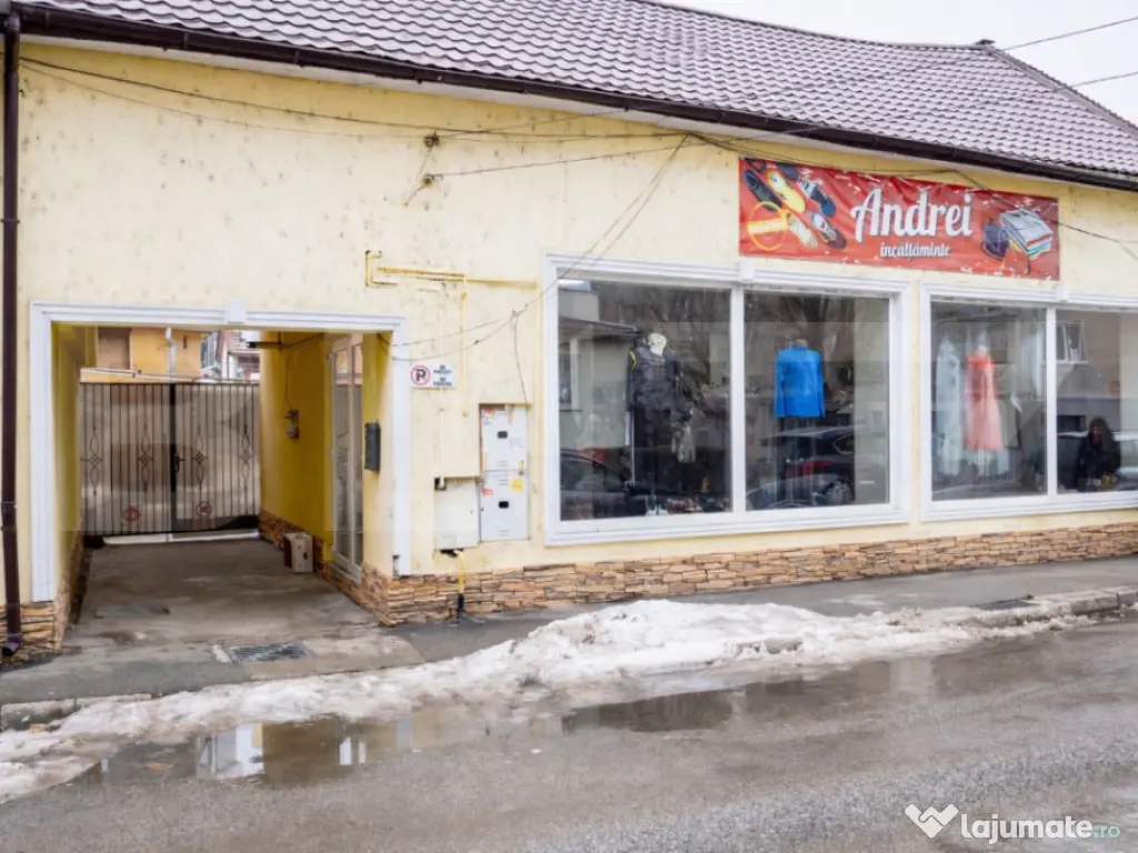 Casă 220 mp + Spațiu Comercial 105 mp - Piața Centrală