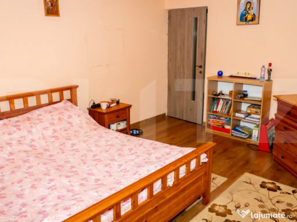 Casă 220 mp + Spațiu Comercial 105 mp - Piața Centrală