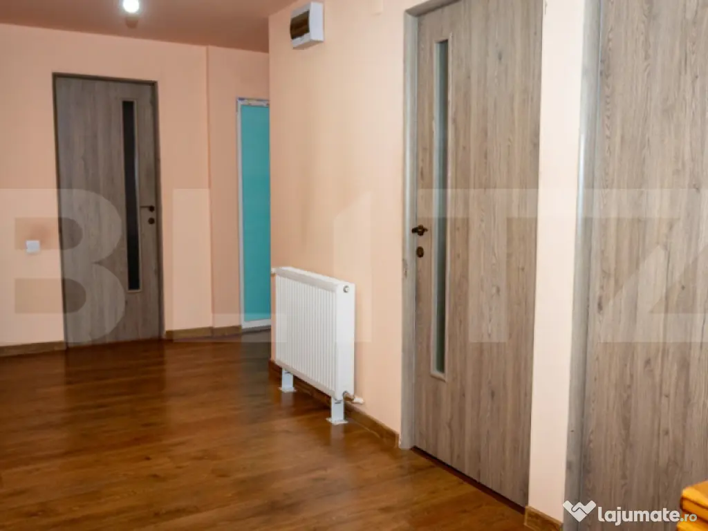 Casă 220 mp + Spațiu Comercial 105 mp - Piața Centrală