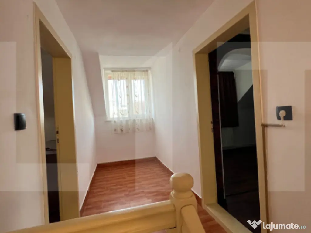 Casa de vanzare, 158 mp, zona Ronat