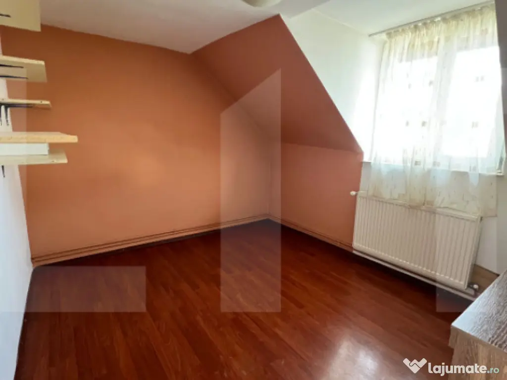 Casa de vanzare, 158 mp, zona Ronat