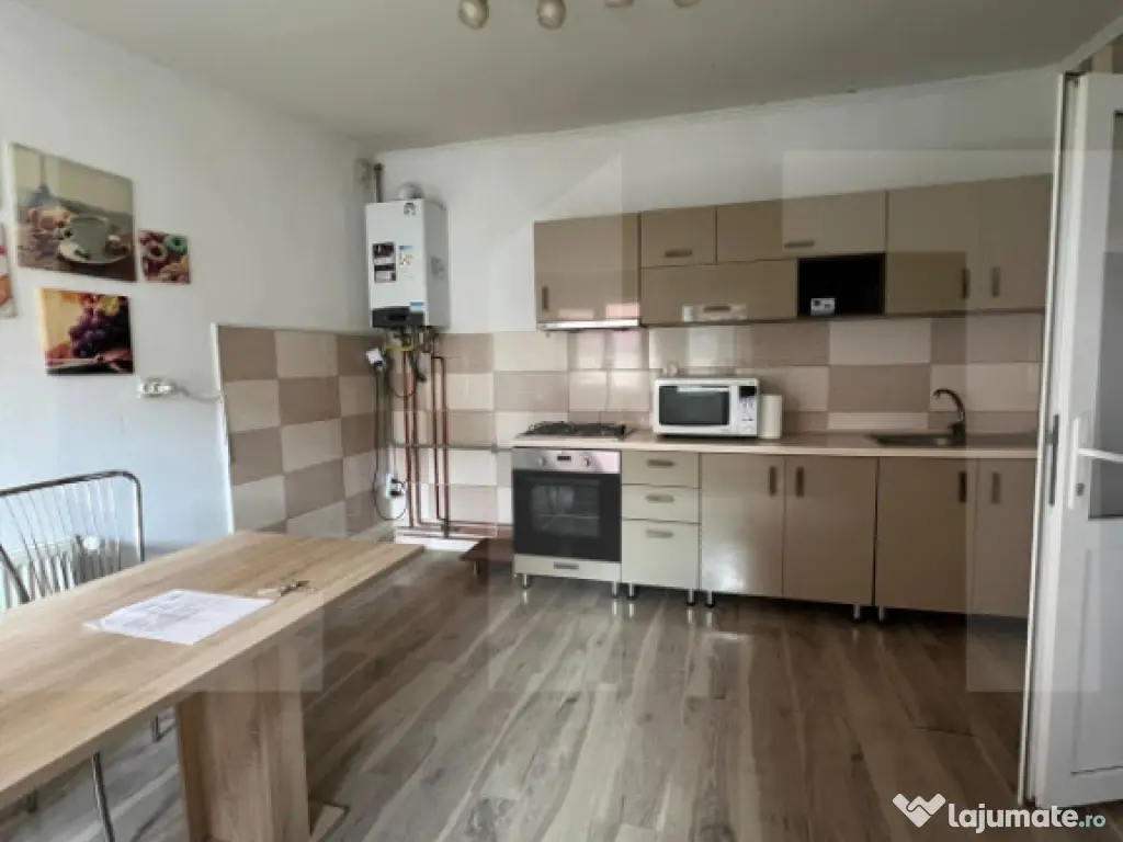 Casa de vanzare, 158 mp, zona Ronat