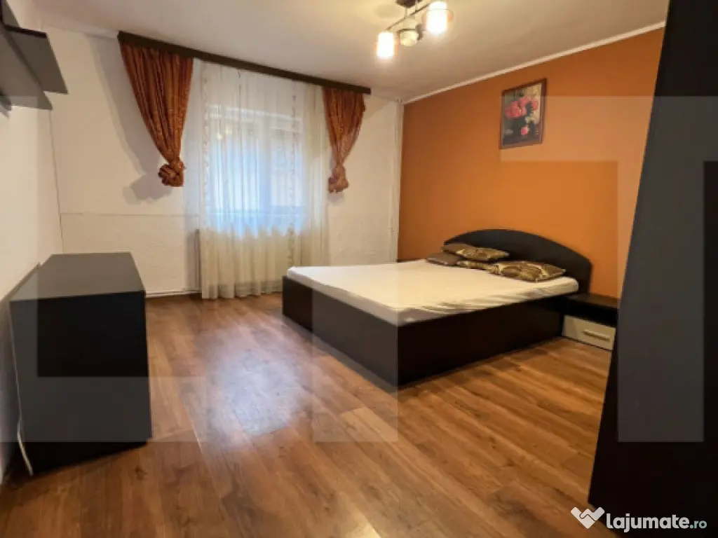 Casa de vanzare, 158 mp, zona Ronat