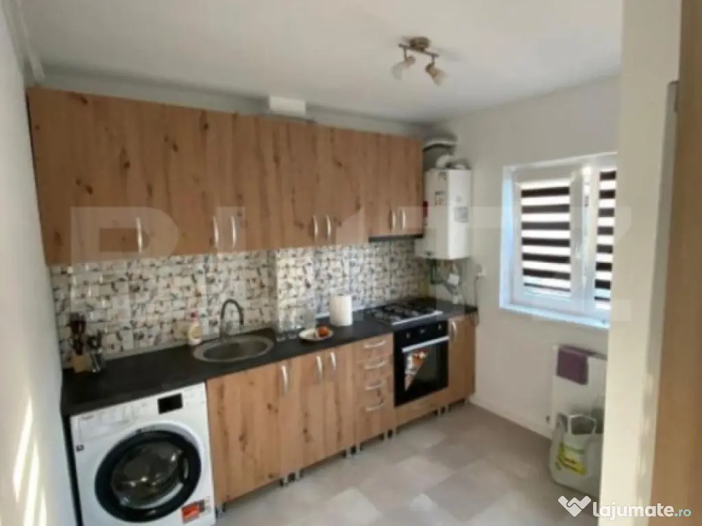 Apartament 2 camere, 50 mp, parcare, zona Sesul De Sus