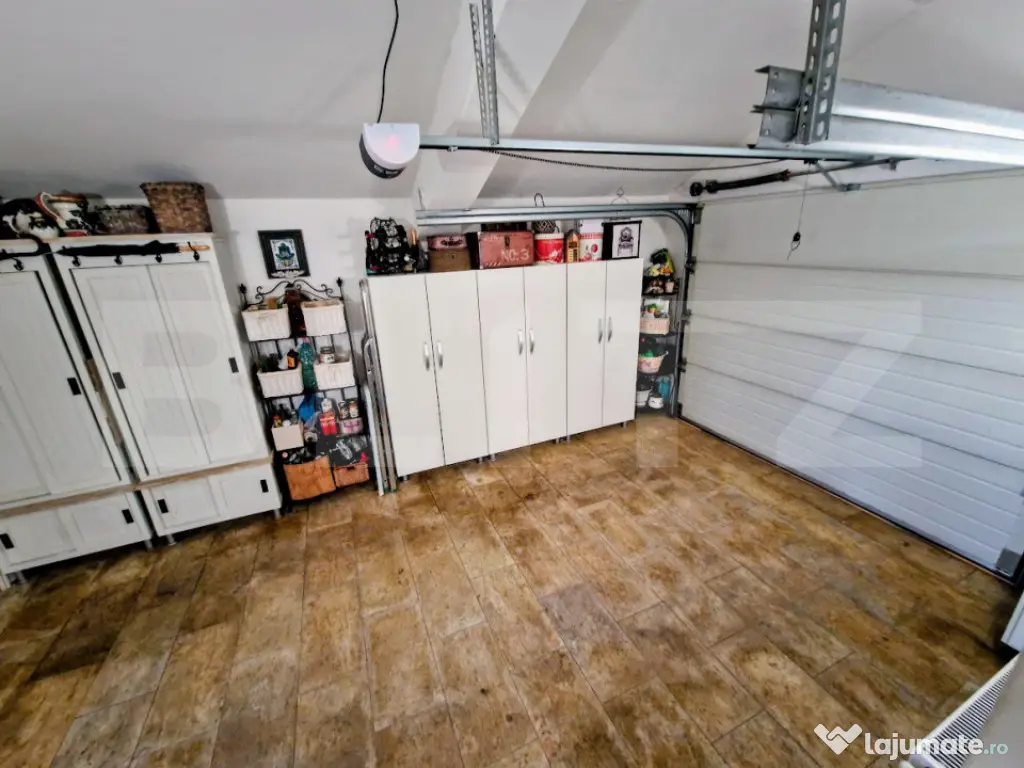 Proprietate Excepțională – Eleganță, Mobilier Unicat,