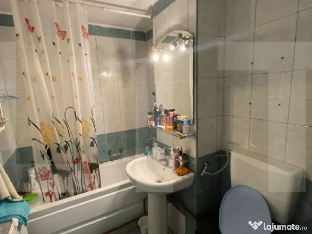 Apartament 4 camere, 82 mp, zona Lipovei 