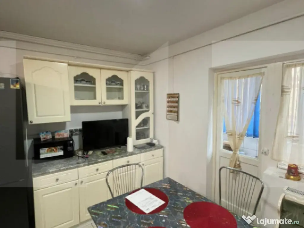 Apartament 4 camere, 82 mp, zona Lipovei 