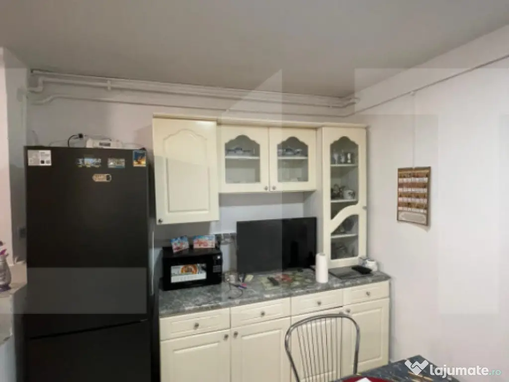 Apartament 4 camere, 82 mp, zona Lipovei 