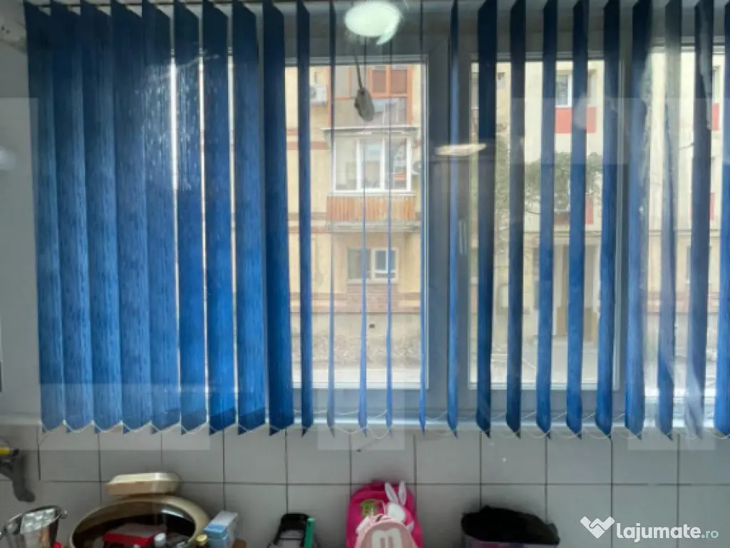 Apartament 4 camere, 82 mp, zona Lipovei 