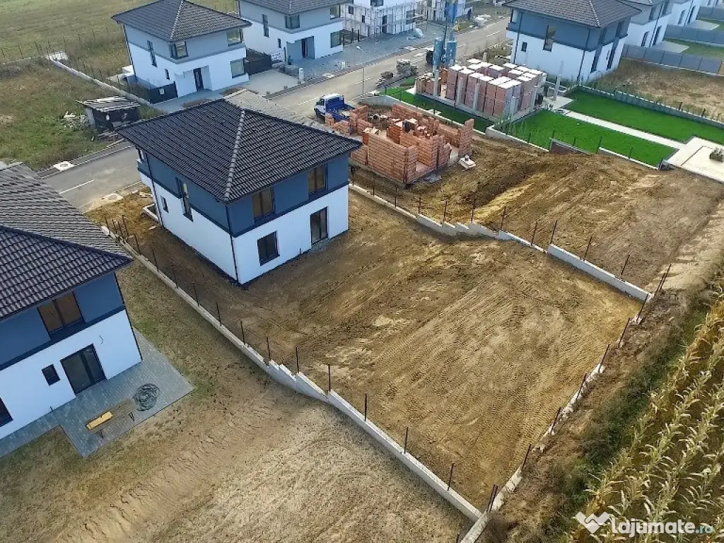 Casa cu 5 camere de vânzare in Corusu 