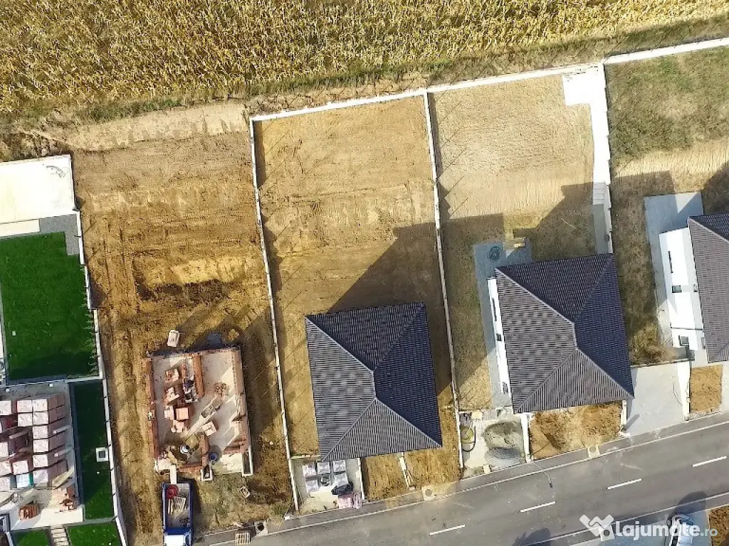 Casa cu 5 camere de vânzare in Corusu 