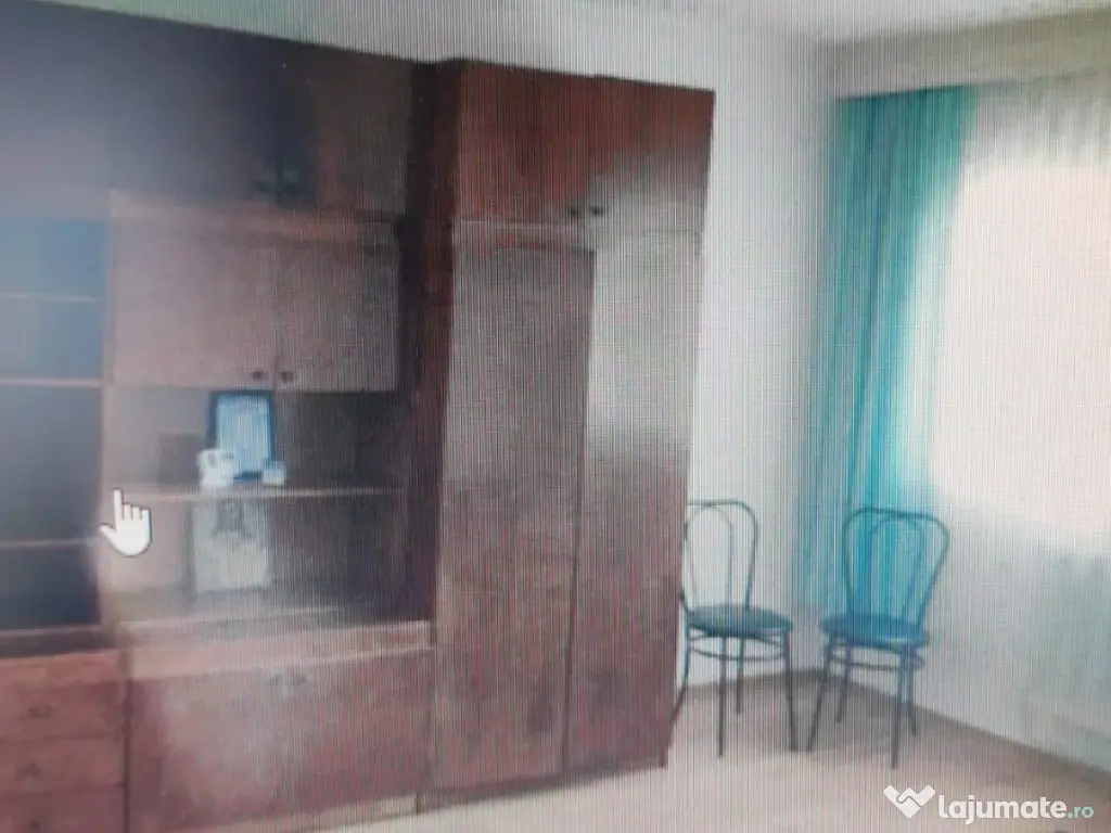 Inchiriez apartament 2 camere decomandat zona buna Curcubeu Suceava