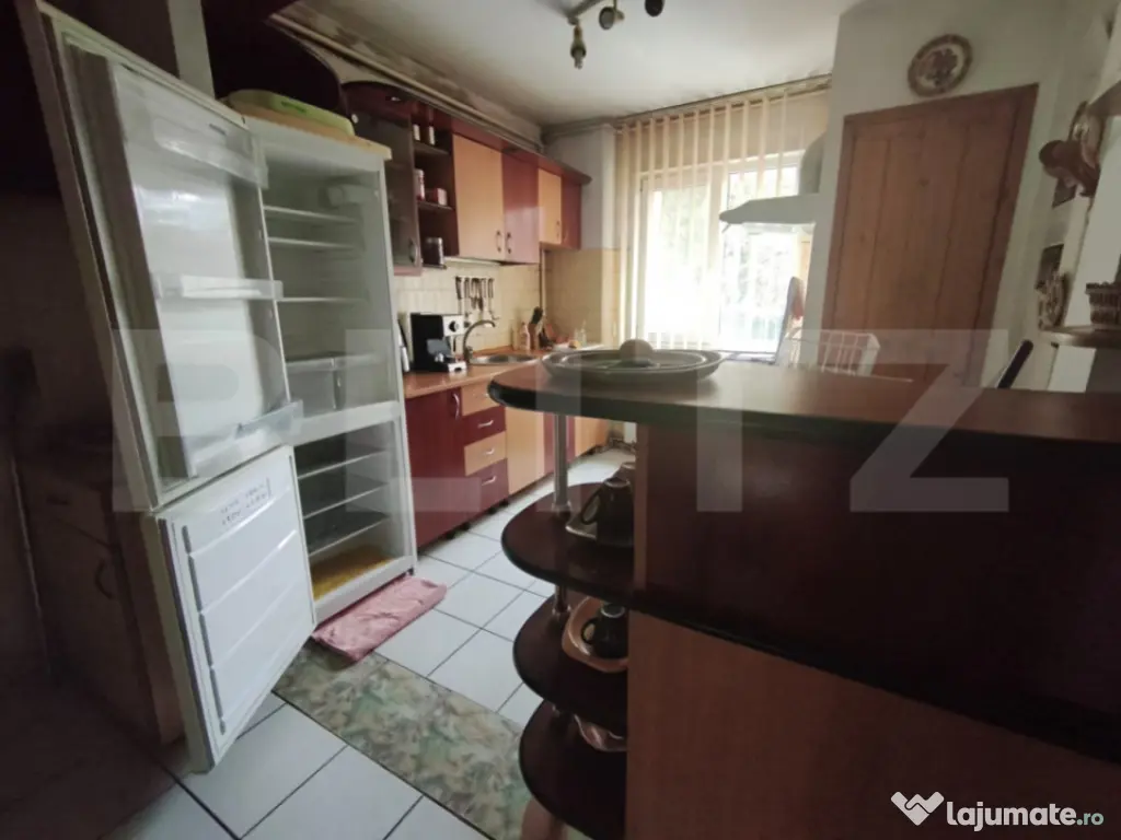 Apartament 3 camere decomandate – Inima cartierului Gheorg 