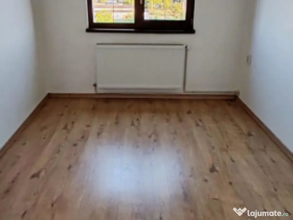 Apartament decomandat 2 camere, etaj intermediar, bloc izola 