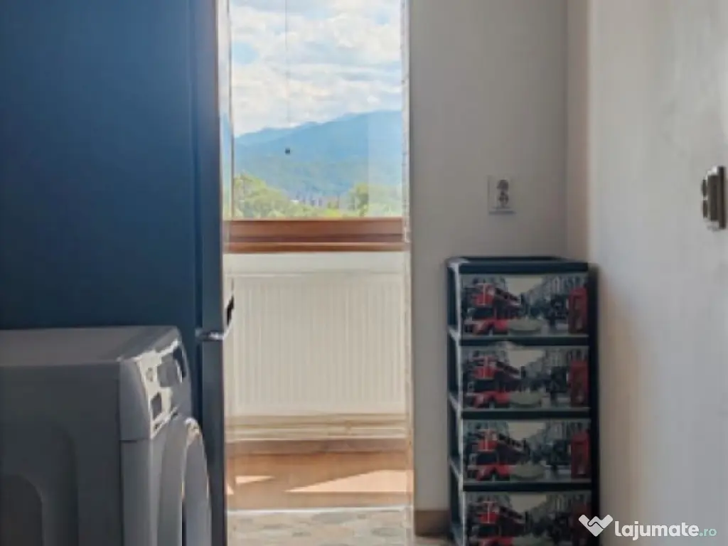 Apartament decomandat 2 camere, etaj intermediar, bloc izola 