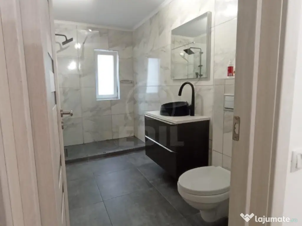 Apartament decomandat, etaj intermediar, Floresti 