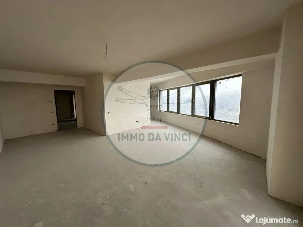 Penthouse West Tower