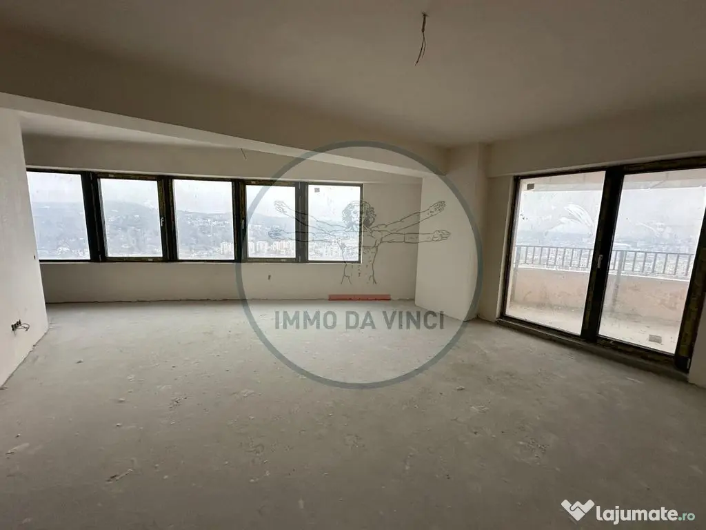 Penthouse West Tower