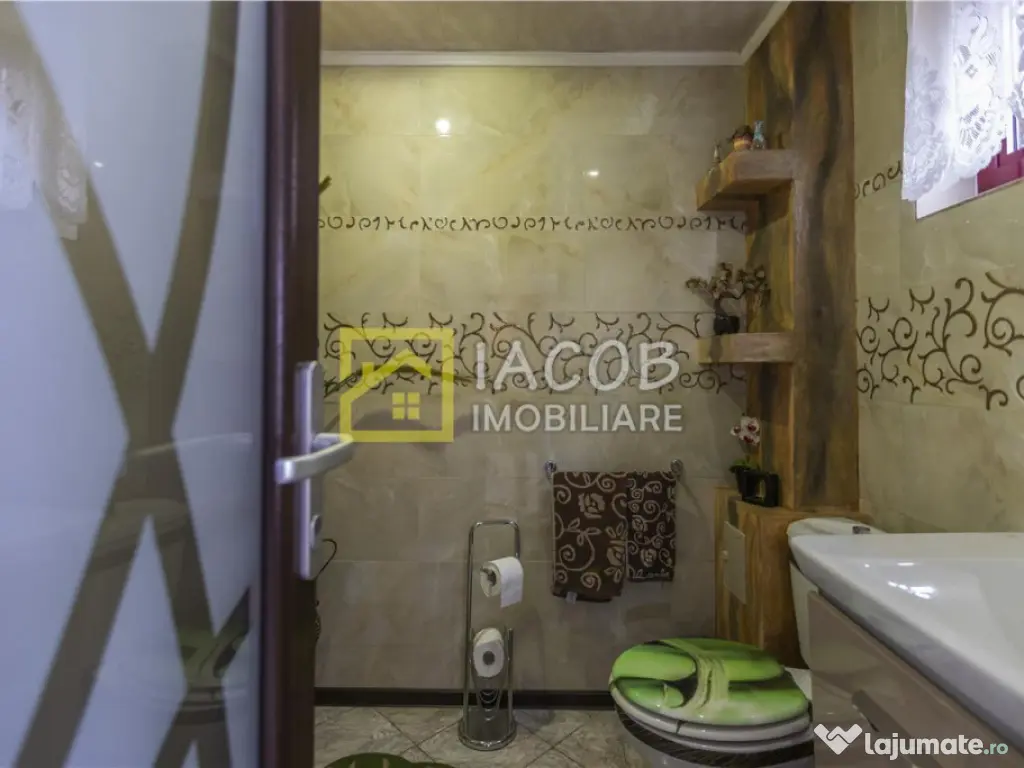 Casa P M, comuna Margineni, Bacau