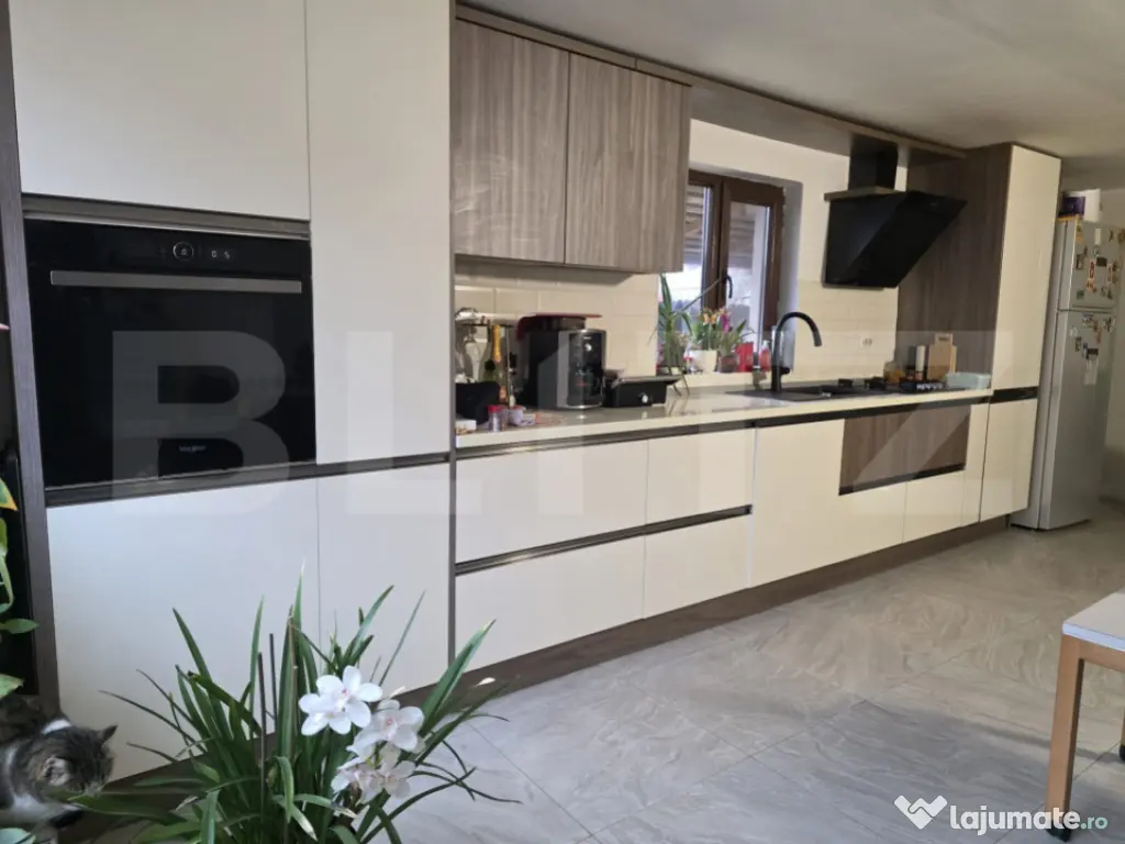 Oază de Liniște în Inima Orașului: Proprietate Exclusivi