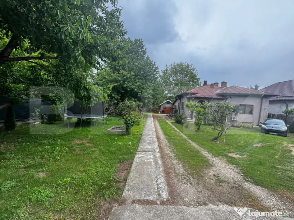 Oază de Liniște în Inima Orașului: Proprietate Exclusivi