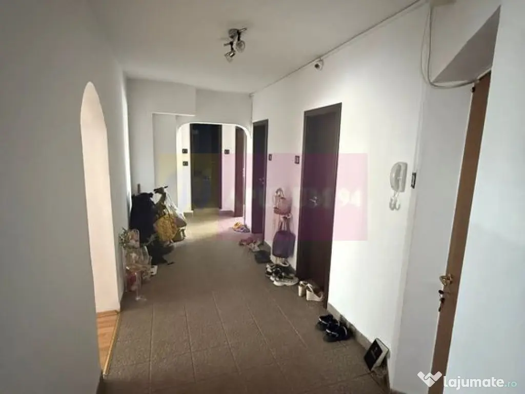 Apartament 3 camere LUX 85mp + loc parcare Cal. Calarasilor 