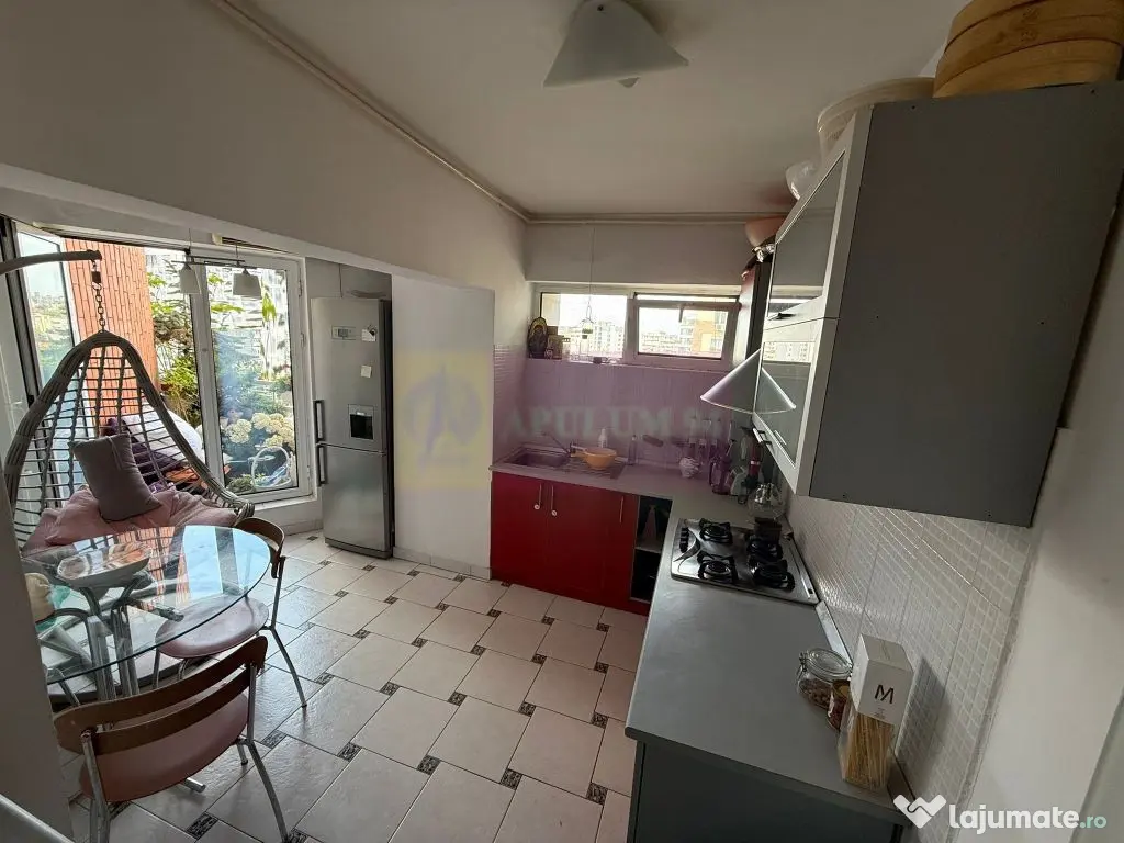 Apartament 3 camere LUX 85mp + loc parcare Cal. Calarasilor