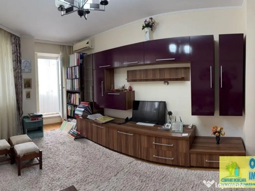 Casa de Cultura, decomandat, 2 camere, 61mp, gaze, mobilat 