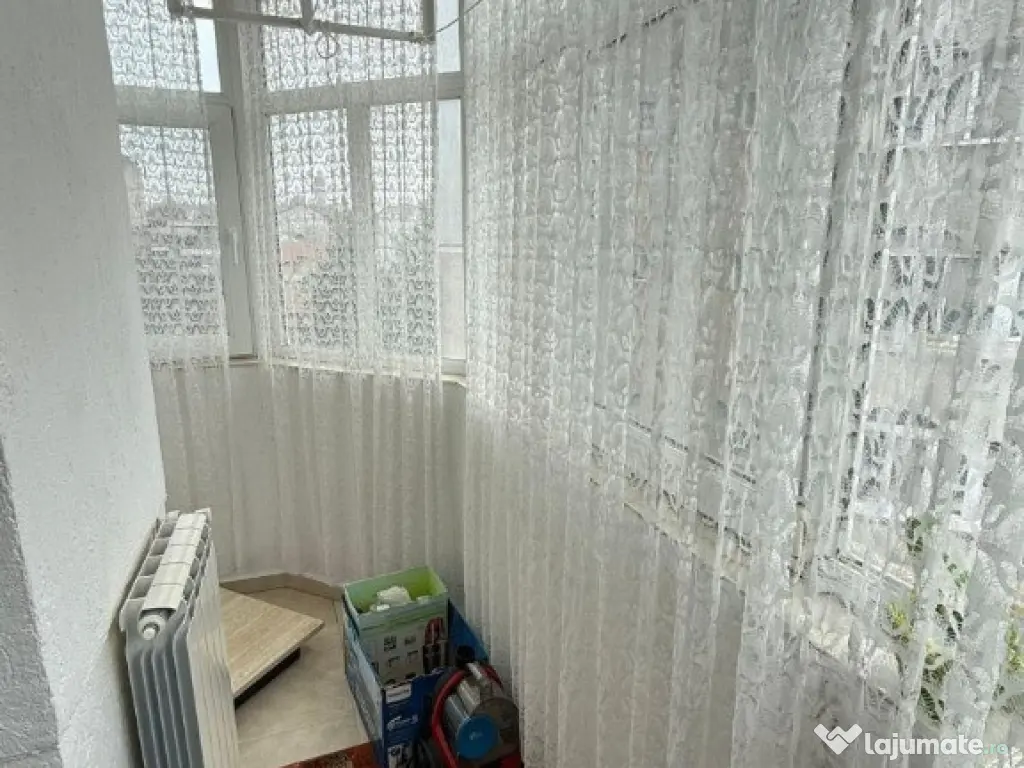 Casa de Cultura, decomandat, 2 camere, 61mp, gaze, mobilat 