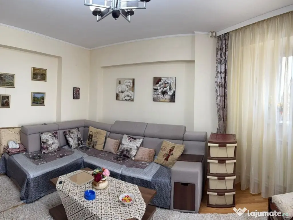 Casa de Cultura, decomandat, 2 camere, 61mp, gaze, mobilat 