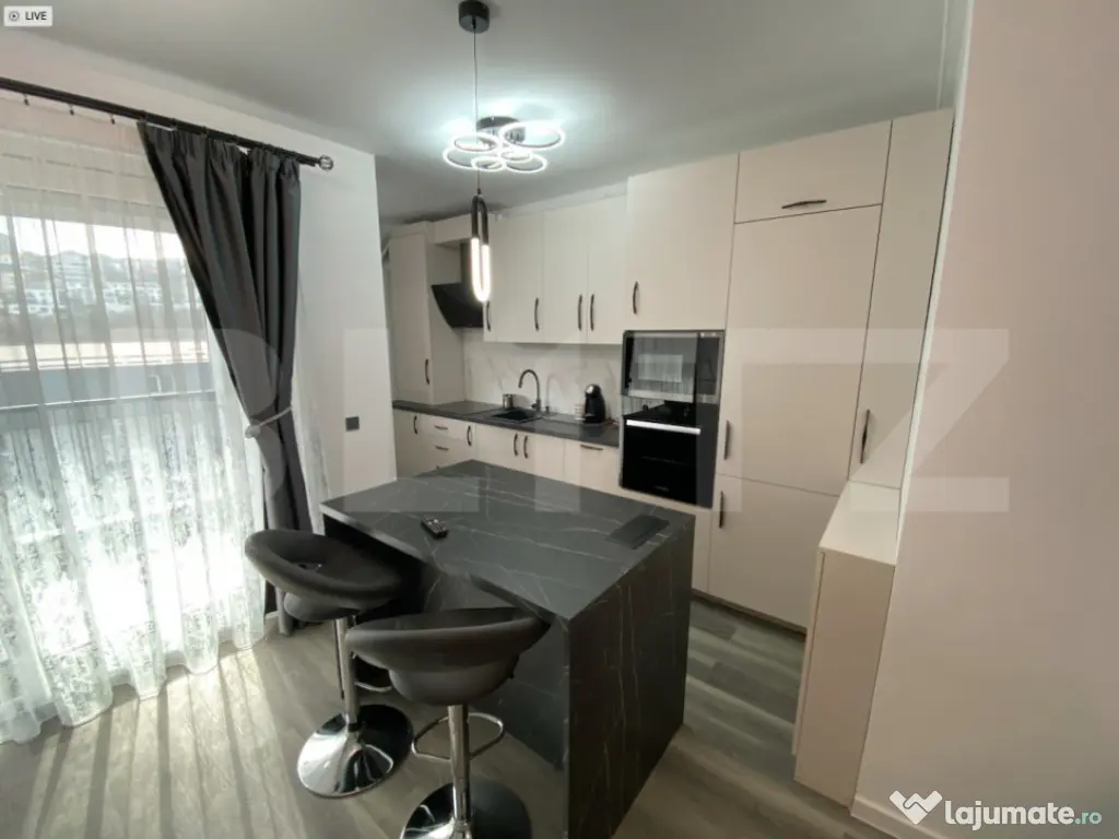 Apartament 2 camere, ultrafinisat, la cheie, etaj intermedia 