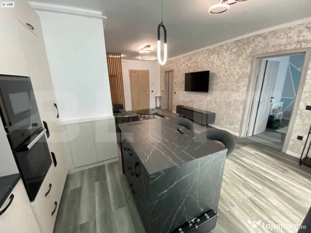 Apartament 2 camere, ultrafinisat, la cheie, etaj intermedia 