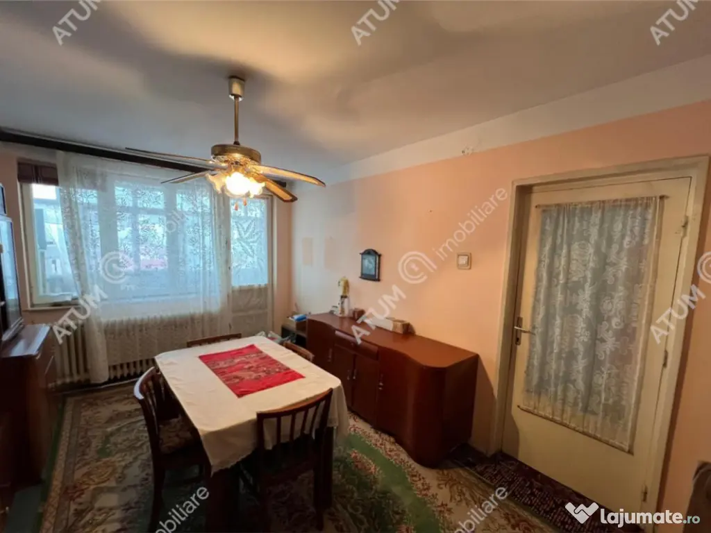 Apartament 3 camere decomandate balcon zona Rahovei din Sibi