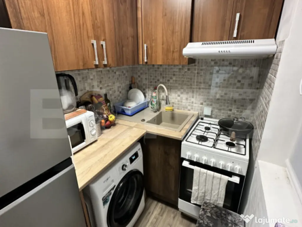 Apartament 2 camere, 28 mp, zona Piata Valea Rosie