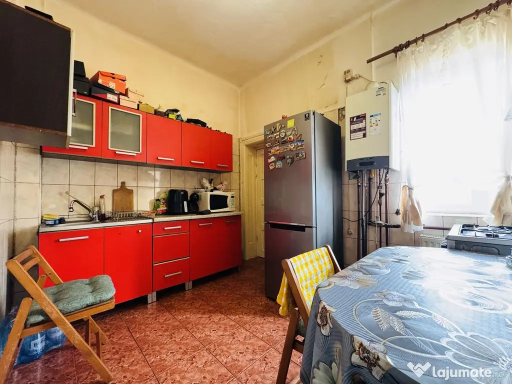 Apartament 3 camere in Vila+Demisol locuibil 18,40 mp - P...