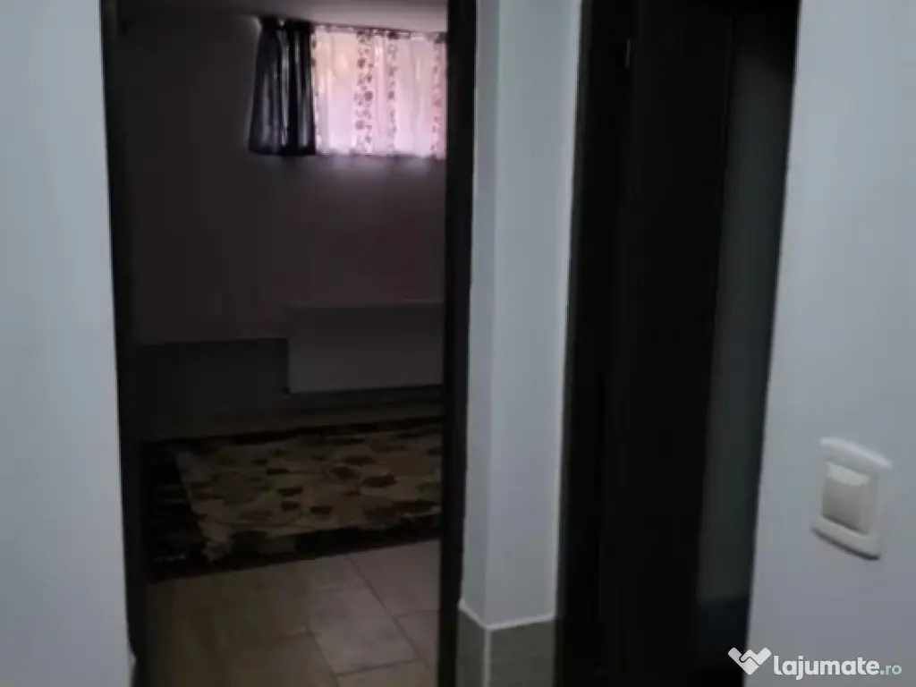 Garsoniera decomandata - zona Tractorul