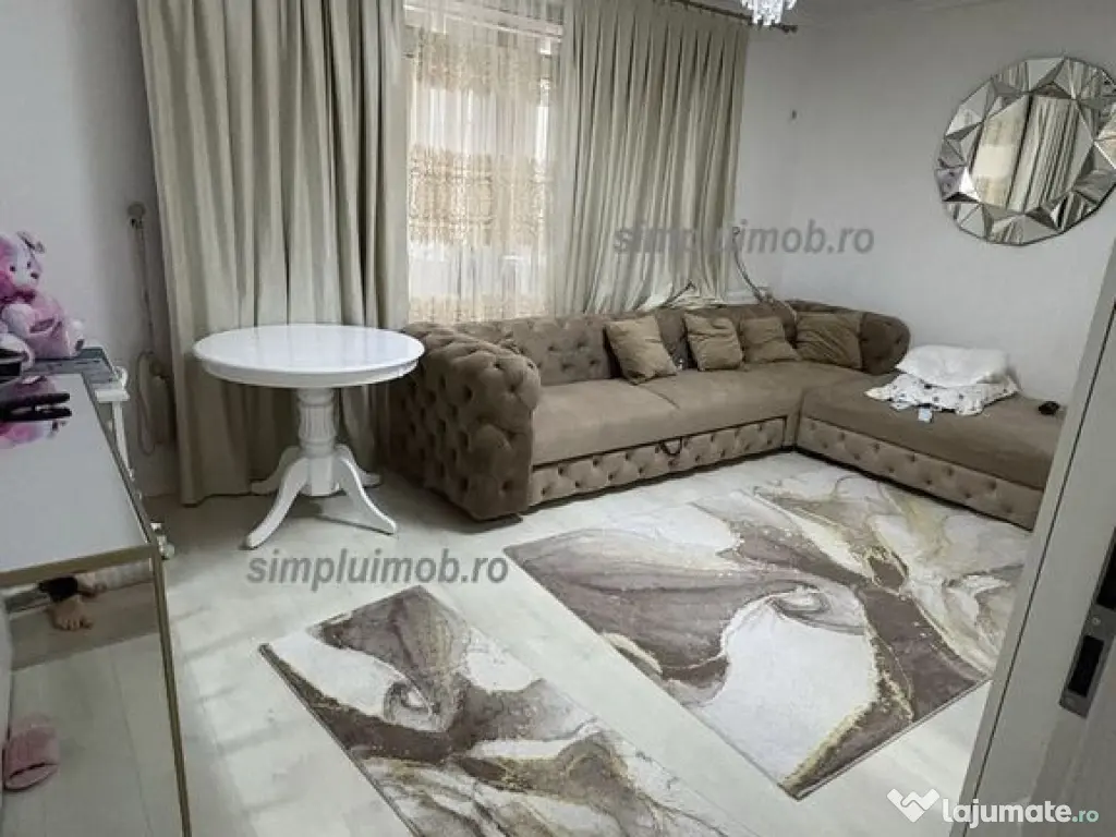 Decomandat Modern Apartament cu Balcon Spatios 