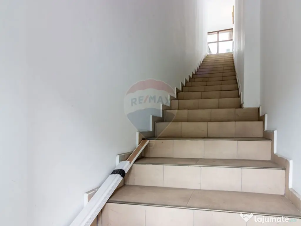 Casă / Vilă de vanzare în Voluntari, venit lunar din c... 