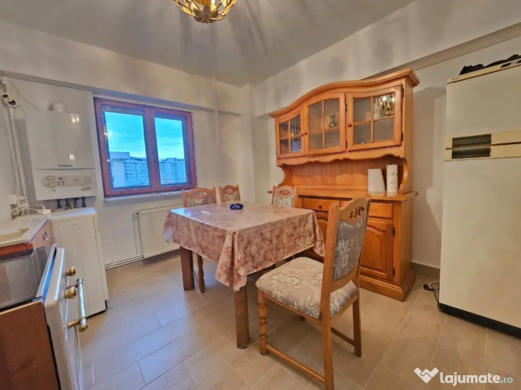 Ap 3 cam ultracentral, langa BCR, 146000 EURO 