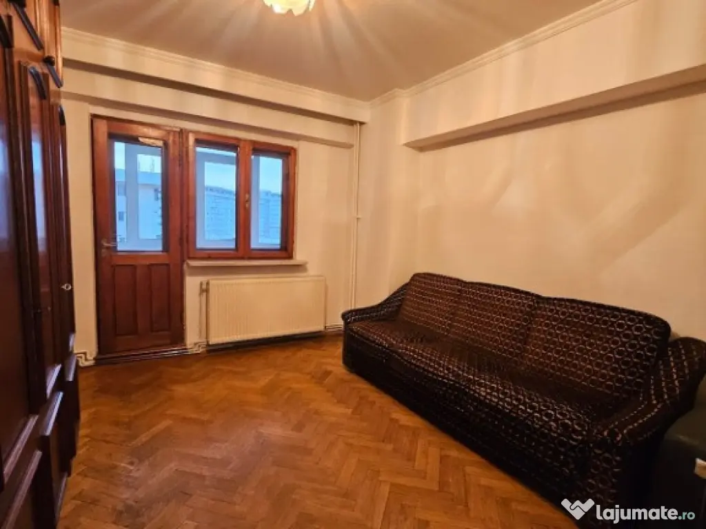 Ap 3 cam ultracentral, langa BCR, 146000 EURO 