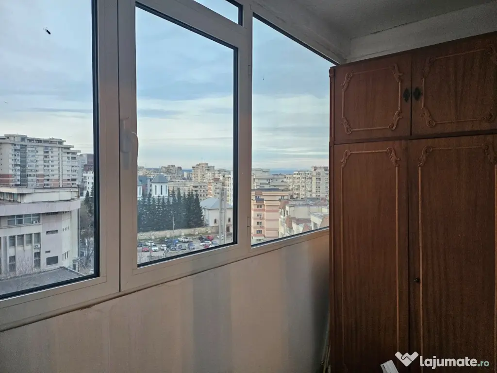 Ap 3 cam ultracentral, langa BCR, 146000 EURO 