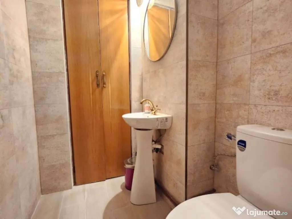 Ap 3 cam ultracentral, langa BCR, 146000 EURO 