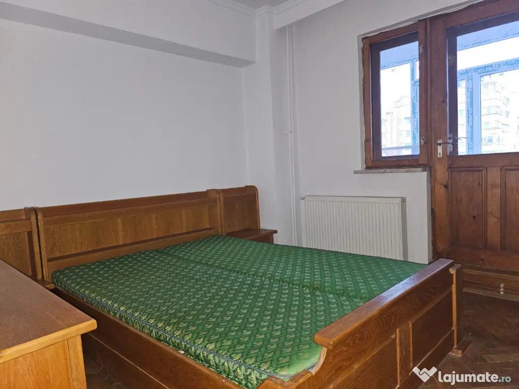 Ap 3 cam ultracentral, langa BCR, 146000 EURO 