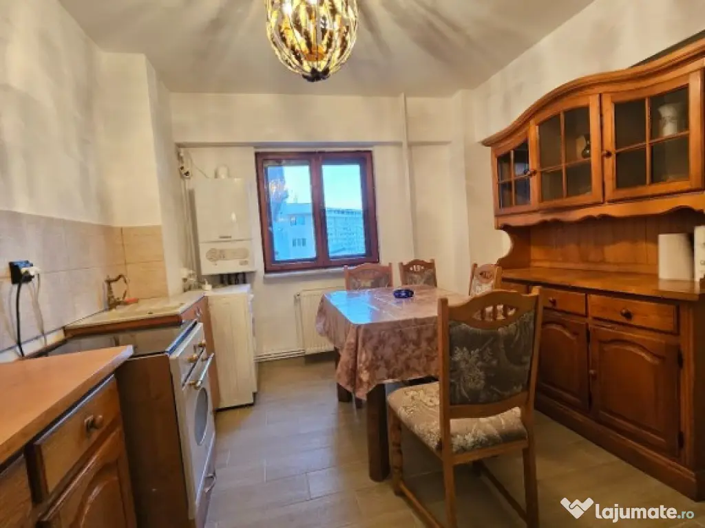 Ap 3 cam ultracentral, langa BCR, 146000 EURO 