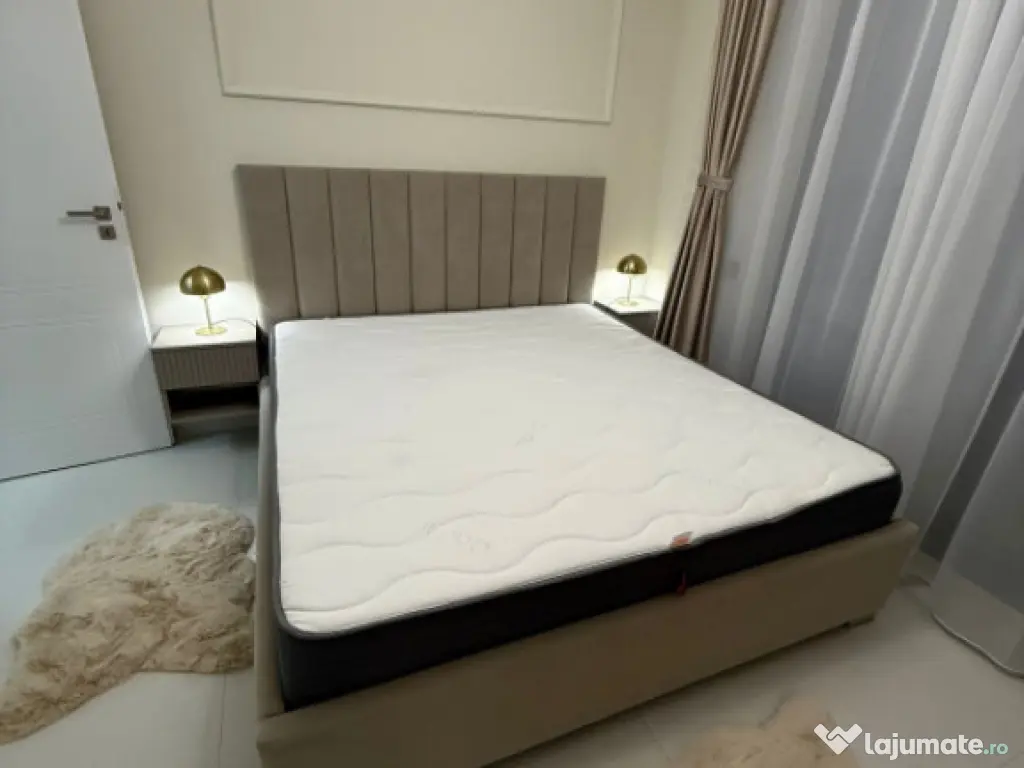 Apartament 2 camere, lux, parcare, zona Vivo 