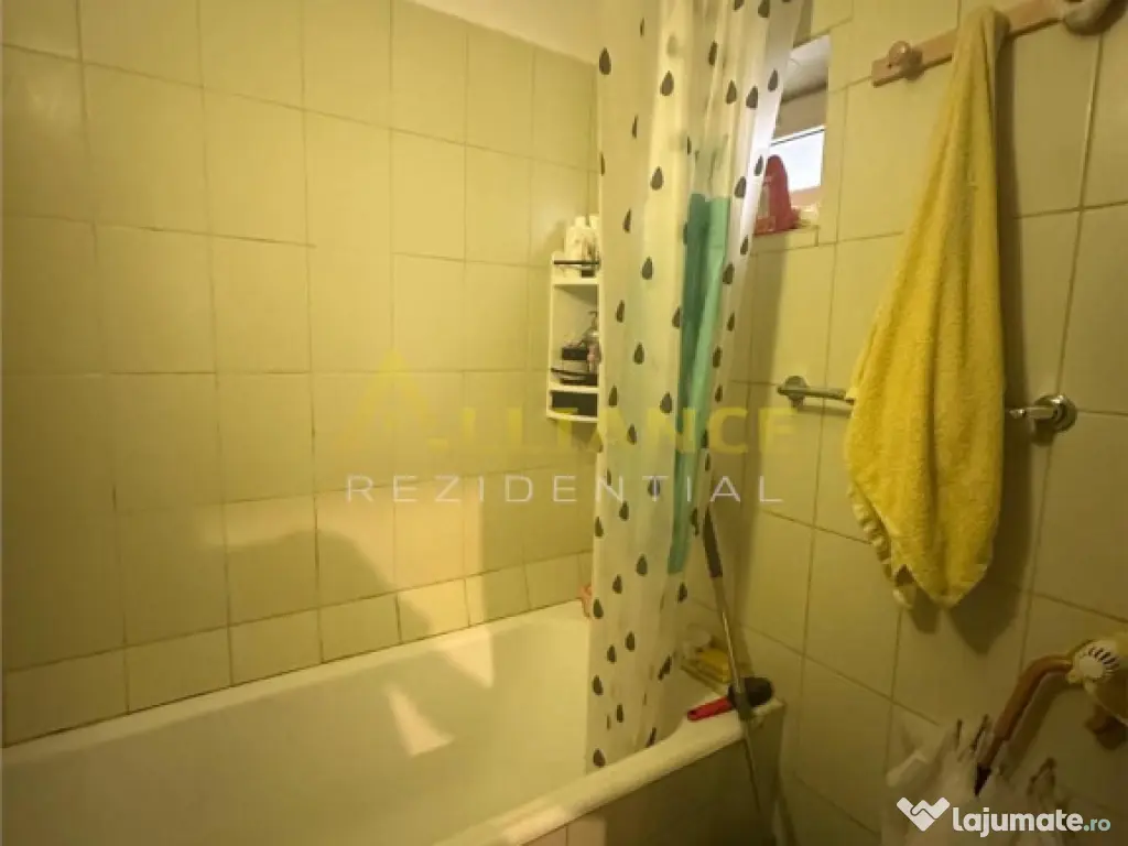 Apartament 3 camere decomandat etaj 5 cu balcon langa Branco 