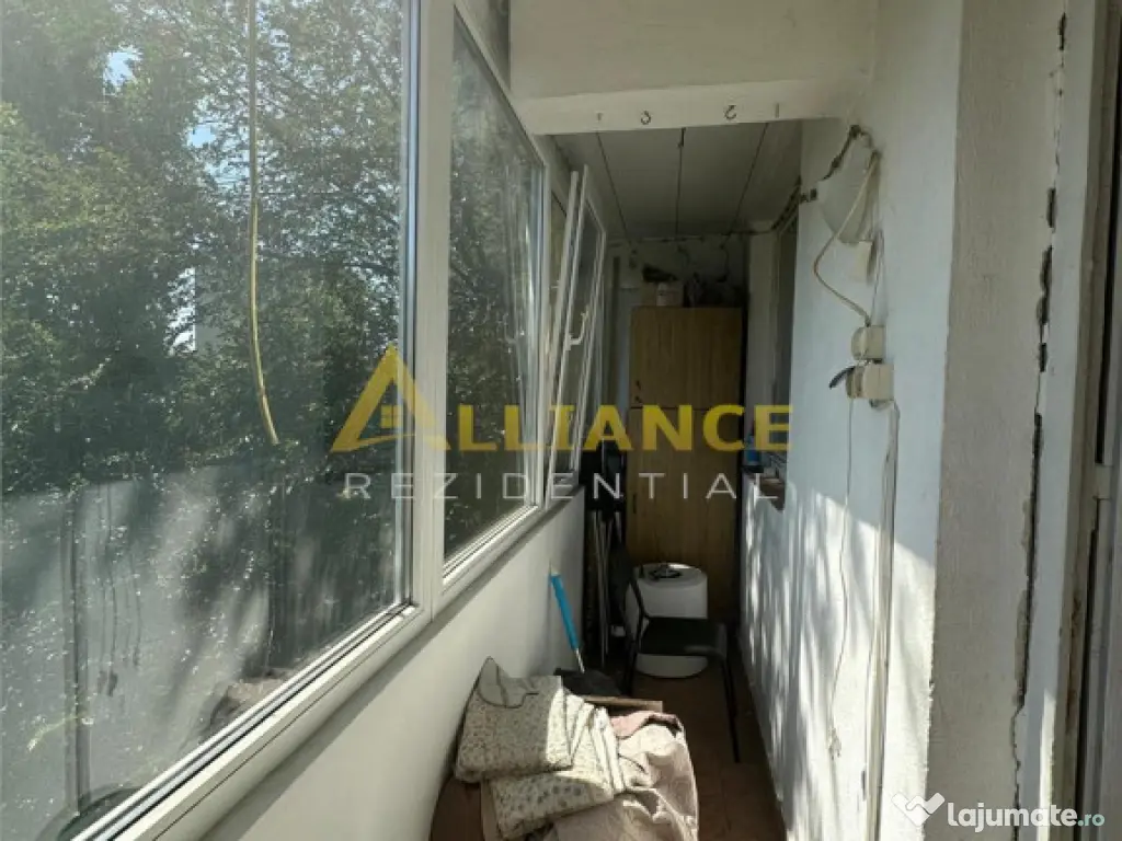 Apartament 3 camere decomandat etaj 5 cu balcon langa Branco 