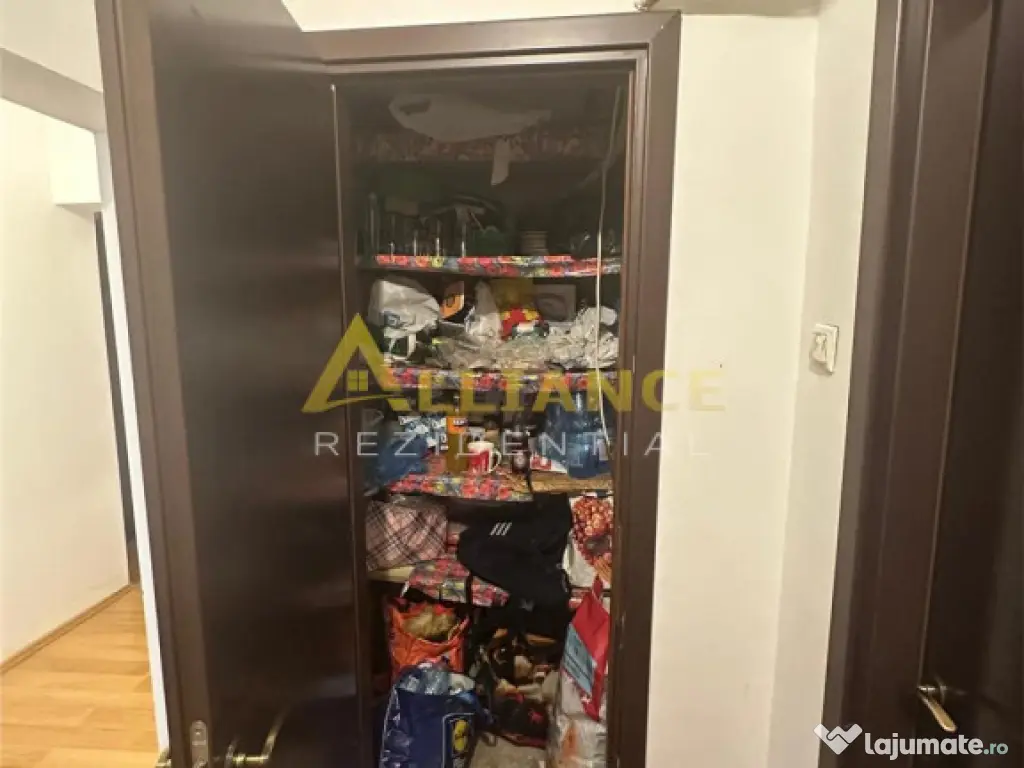 Apartament 3 camere decomandat etaj 5 cu balcon langa Branco 